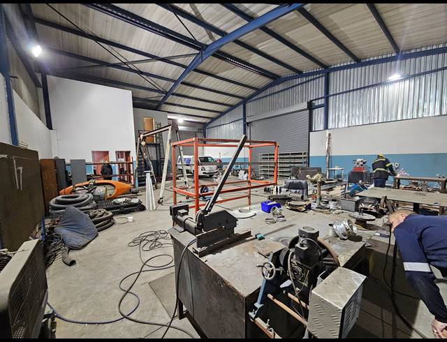 354M² FACTORY TO LET IN ANDERBOLT